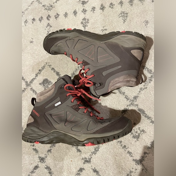 Merrell Women’s Siren Q2 Mid WP Hiking Boot Boulder Size 8.5M US - Picture 3 of 8